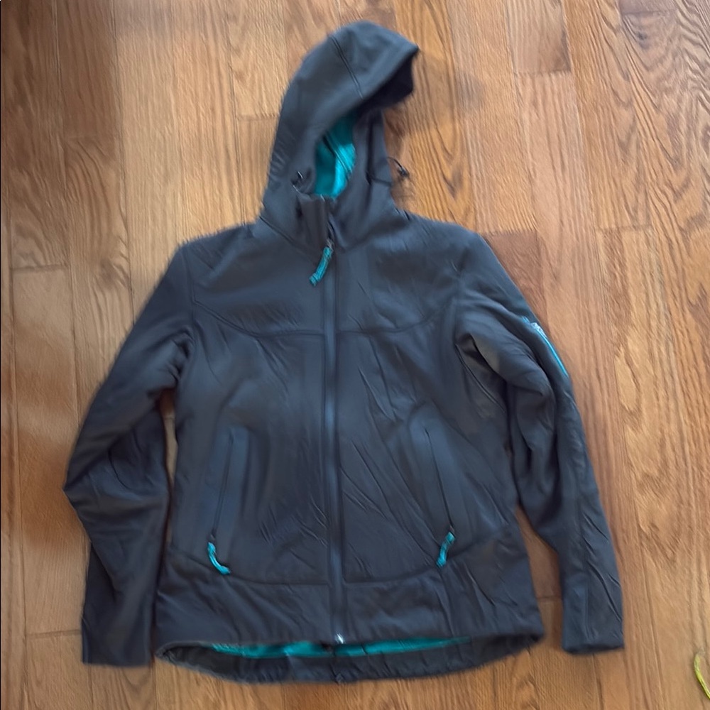 Arc’Teryx Hyllus Hooded Jacket